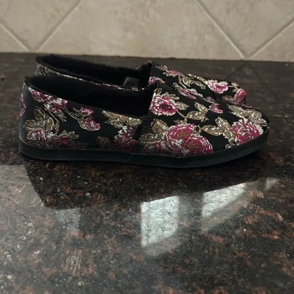 TOMS Alaprgata Leather Wrap : Black Metallic Floral Brocade W8 - Picture 4 of 13
